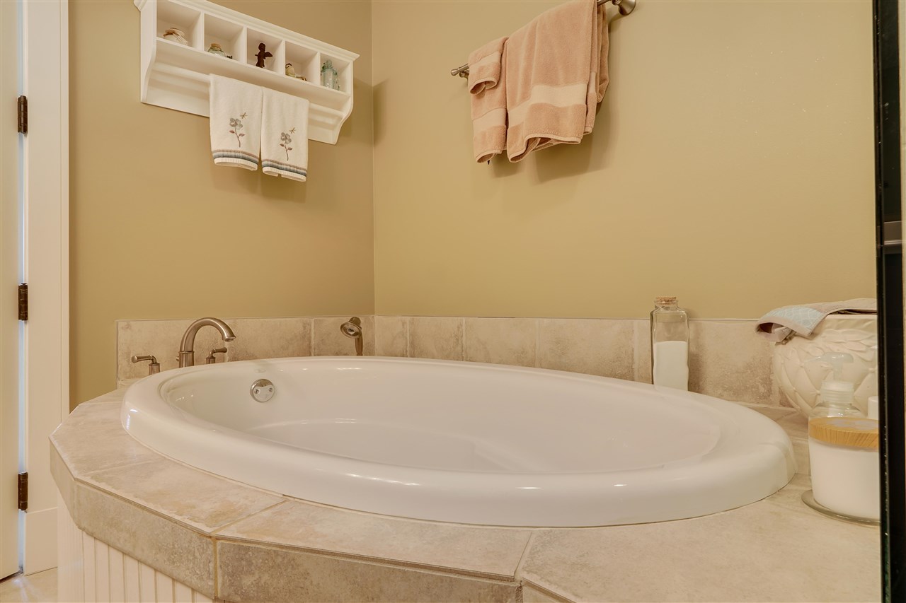 820 Maple Leaf Lane Unit: 18