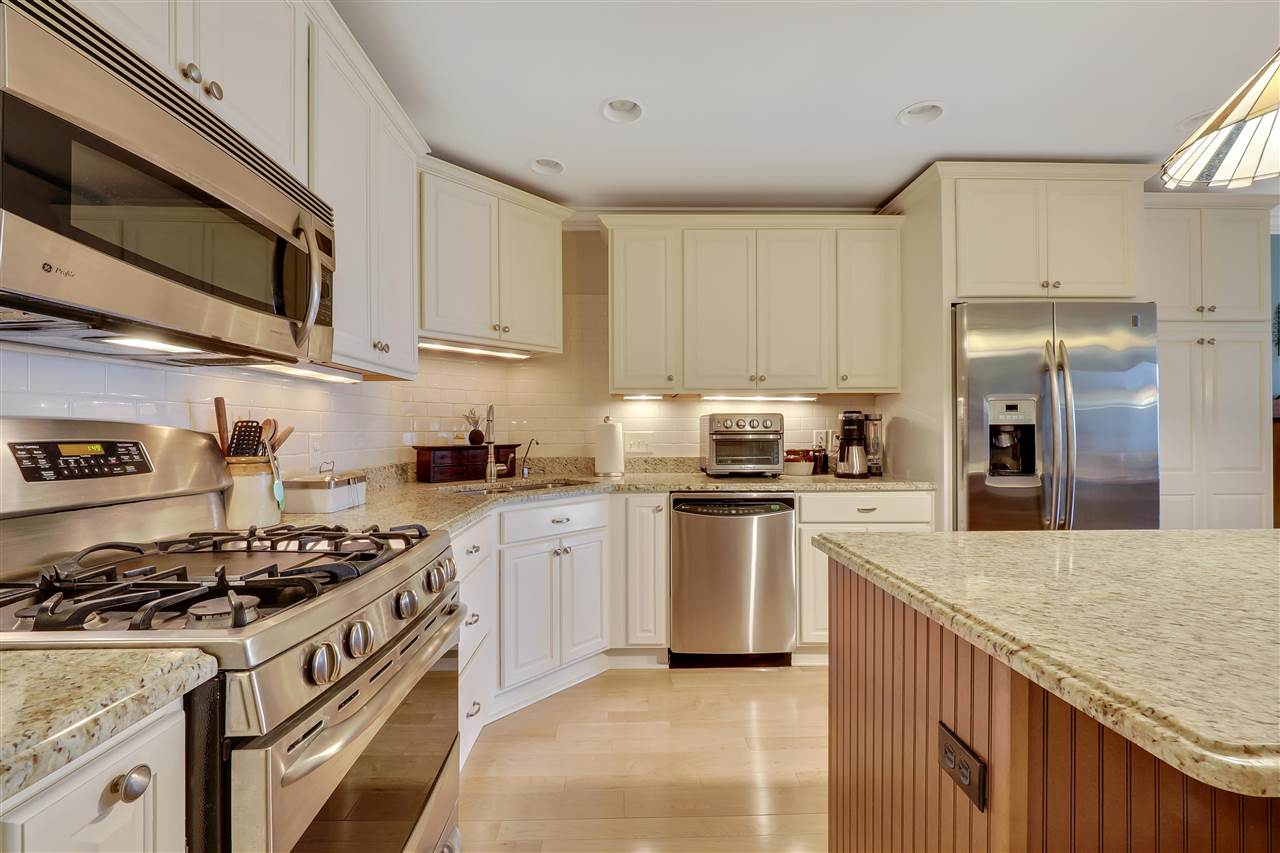 820 Maple Leaf Lane Unit: 18