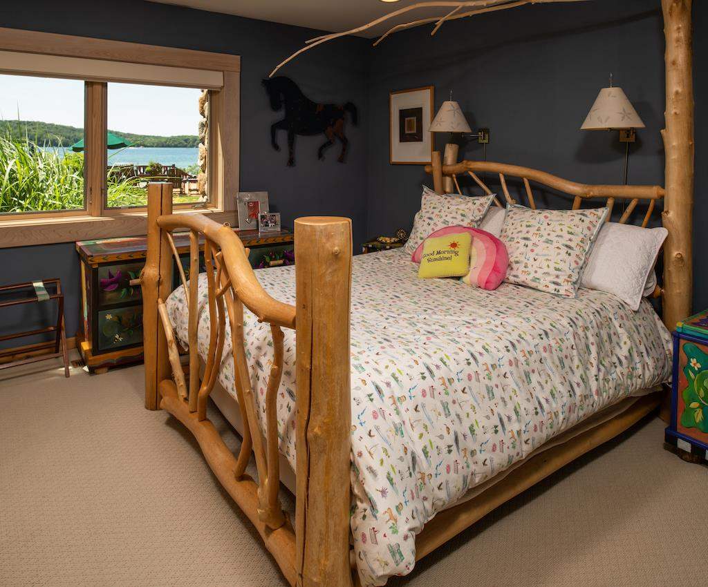 4244 Lake Grove Road