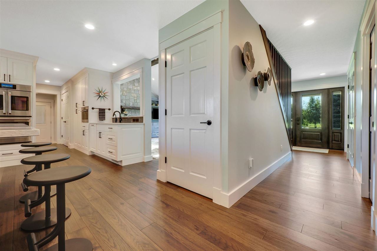 11849 N Stonebridge Drive