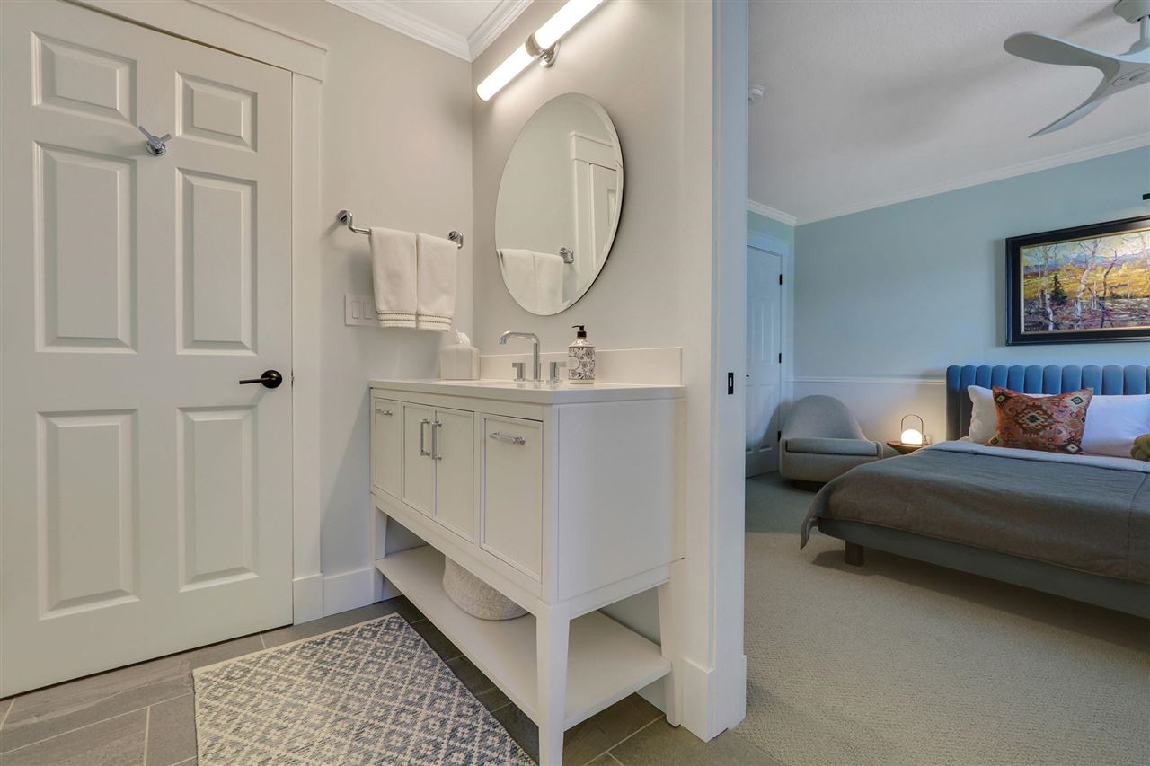 11849 N Stonebridge Drive