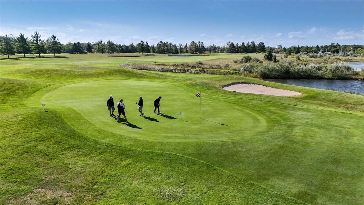 11849 N Stonebridge Drive