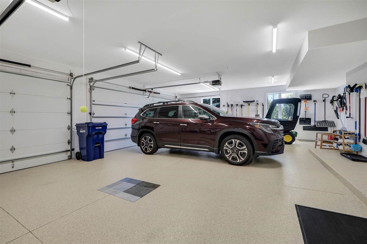 11849 N Stonebridge Drive