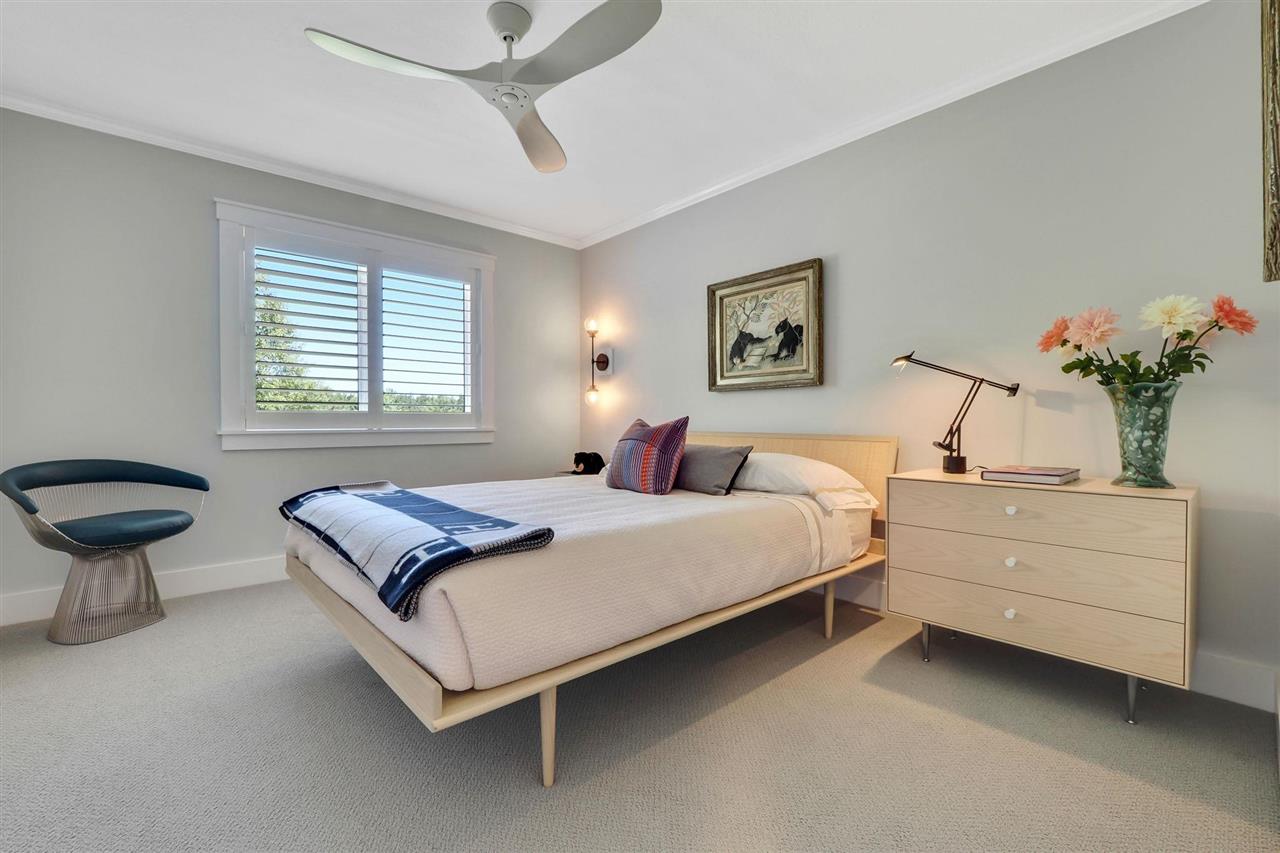 11849 N Stonebridge Drive