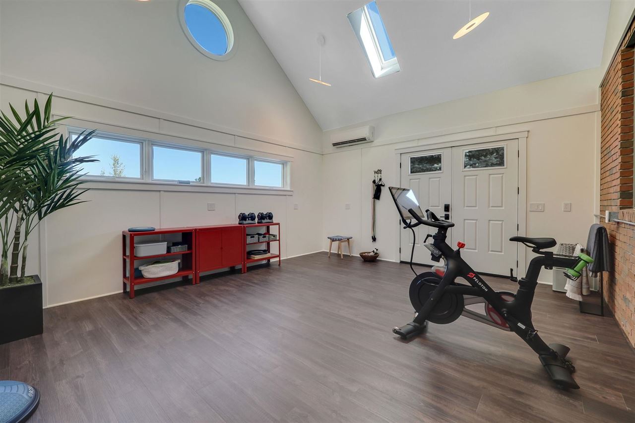 11849 N Stonebridge Drive