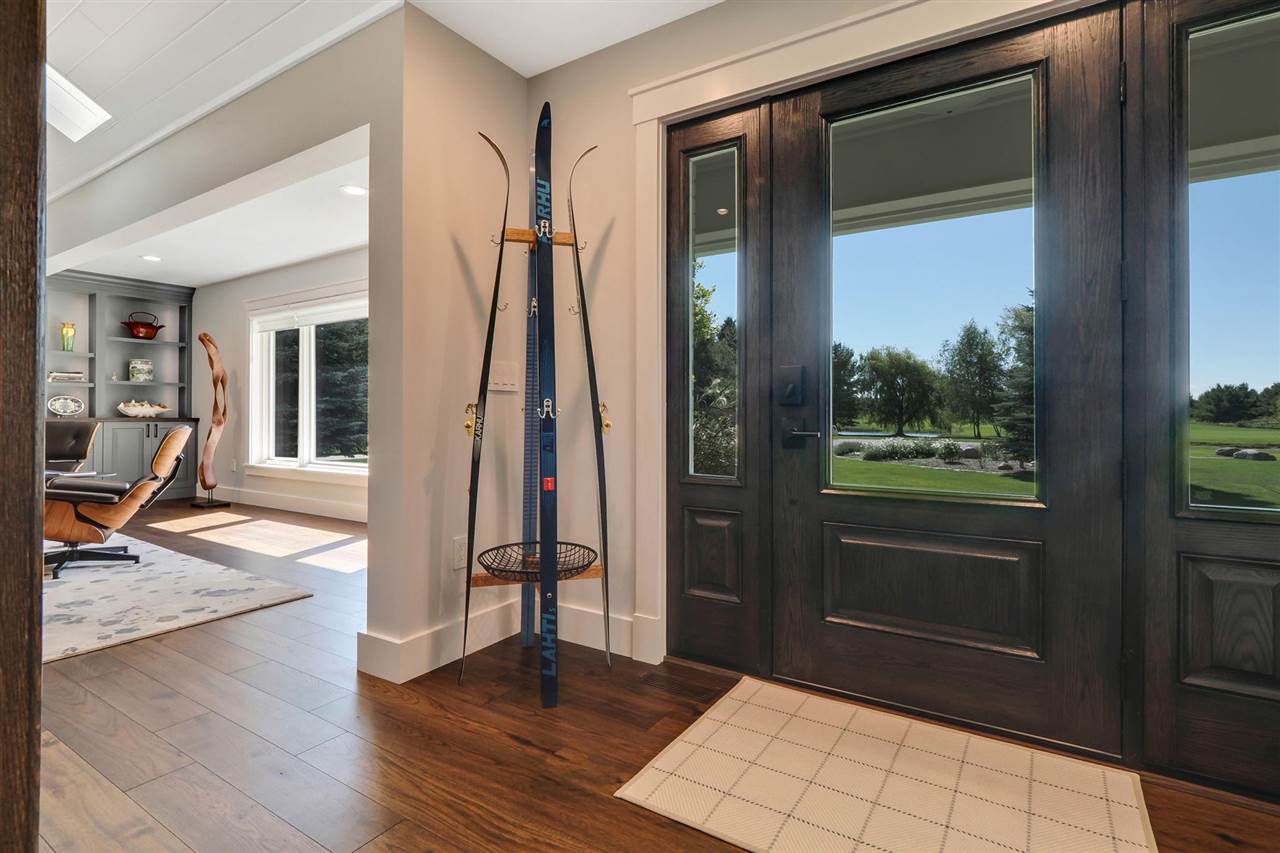 11849 N Stonebridge Drive