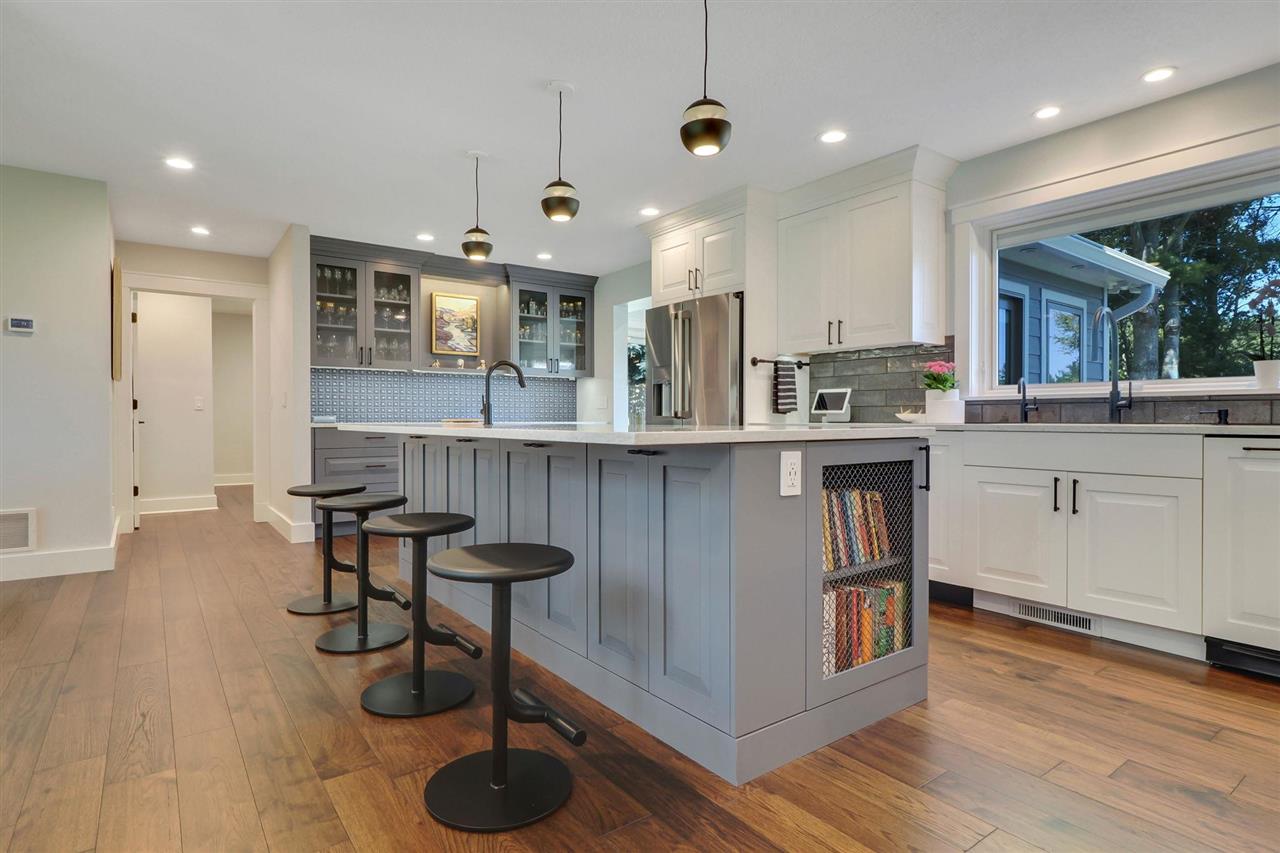 11849 N Stonebridge Drive