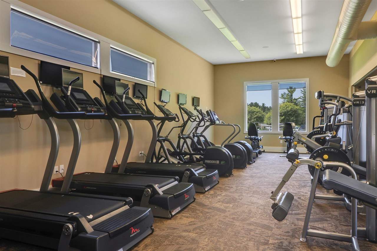 11849 N Stonebridge Drive