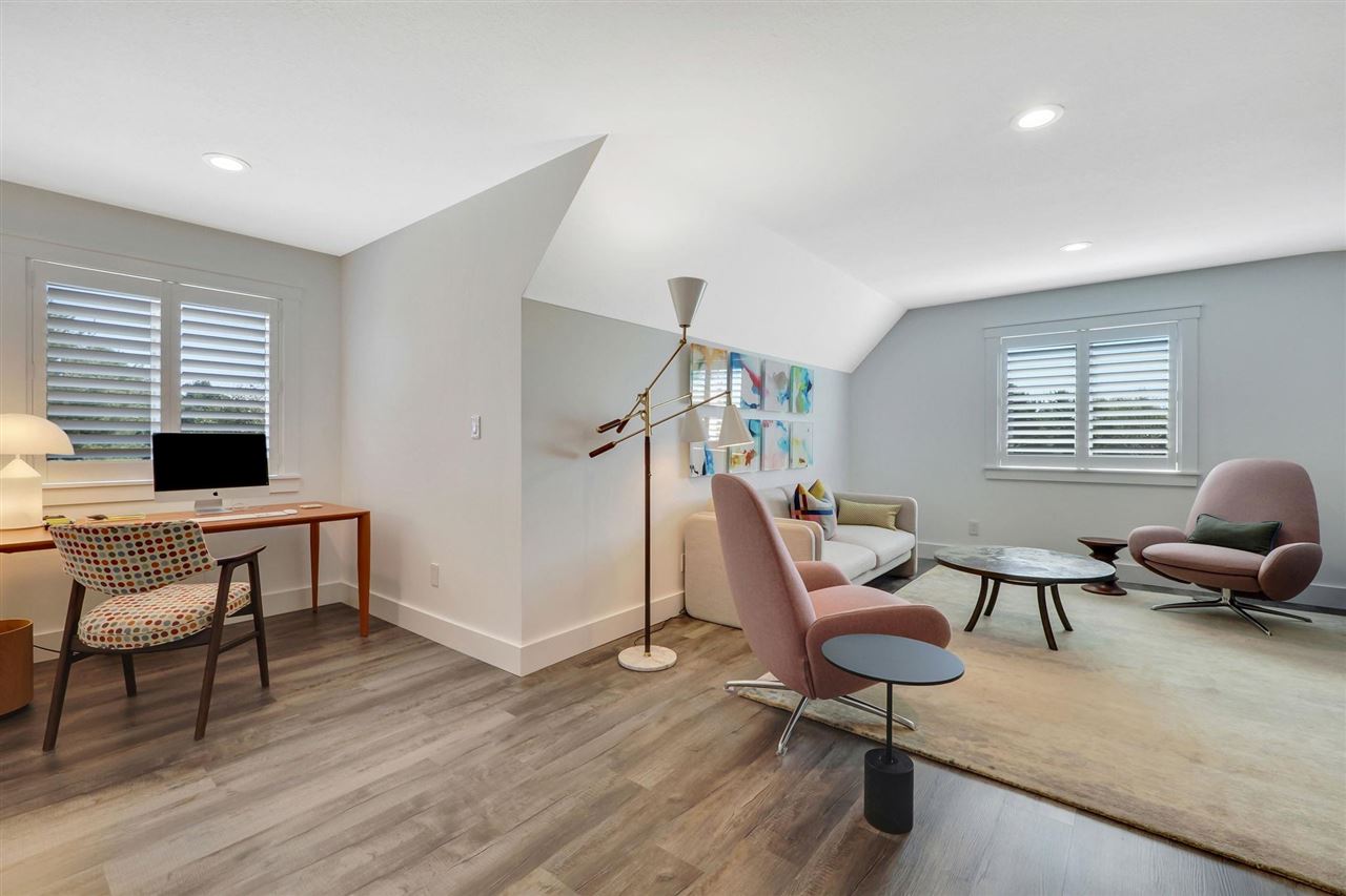 11849 N Stonebridge Drive