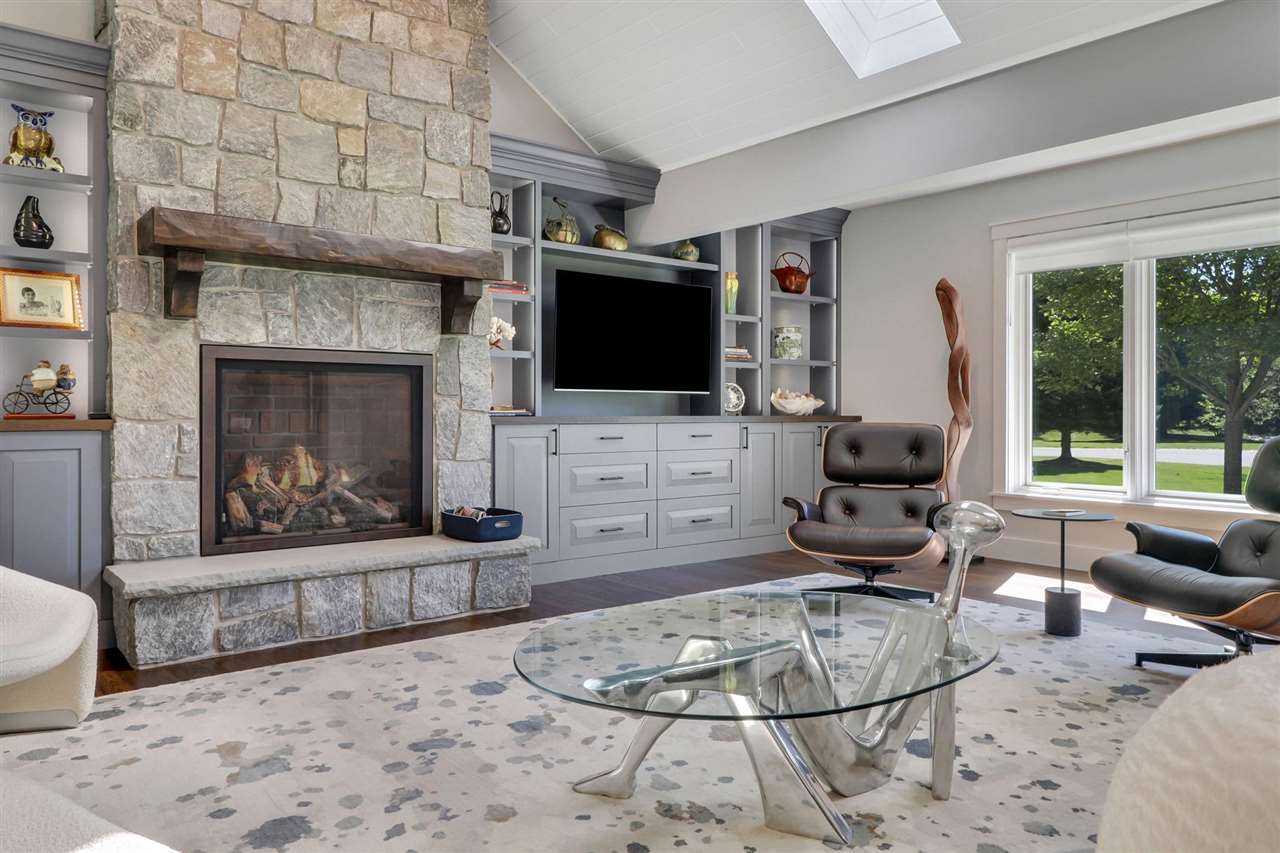 11849 N Stonebridge Drive