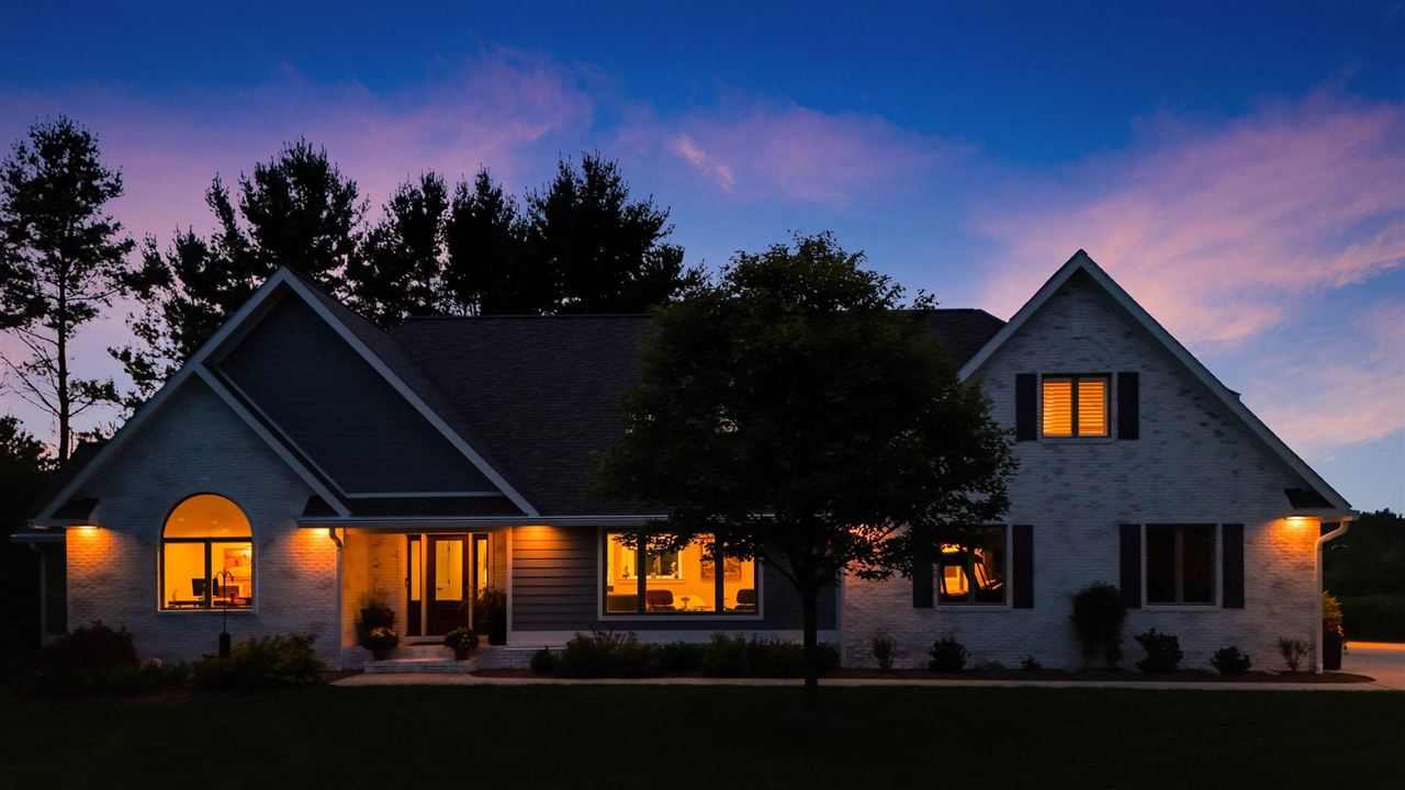 11849 N Stonebridge Drive