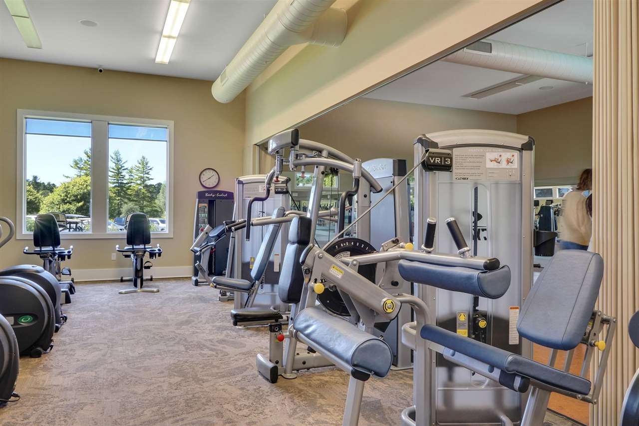 11849 N Stonebridge Drive