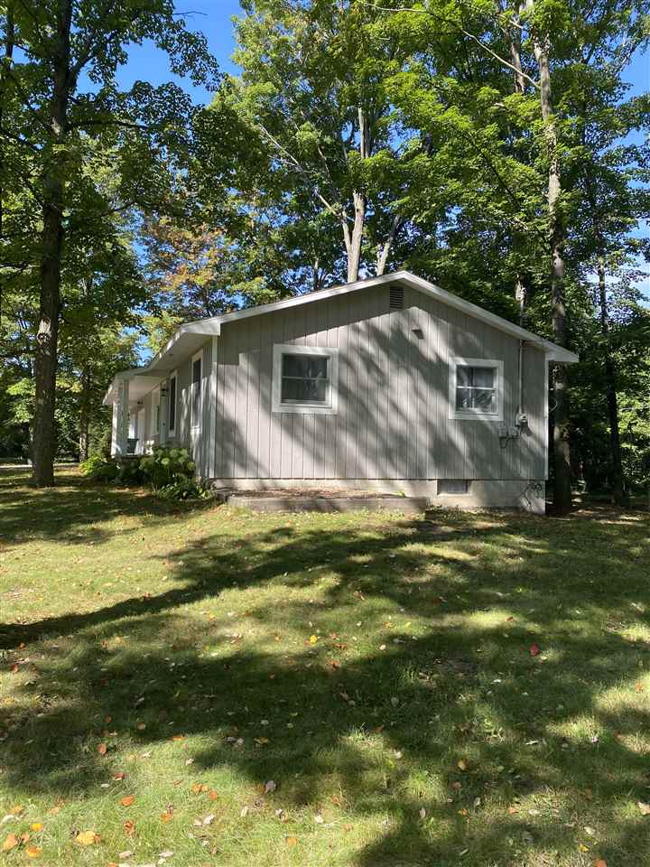 8729 Pickerel Lake Rd.