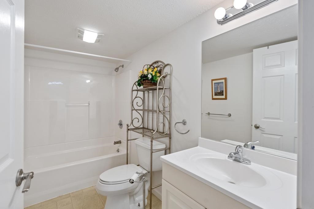 1482 Castle Drive Unit: 39