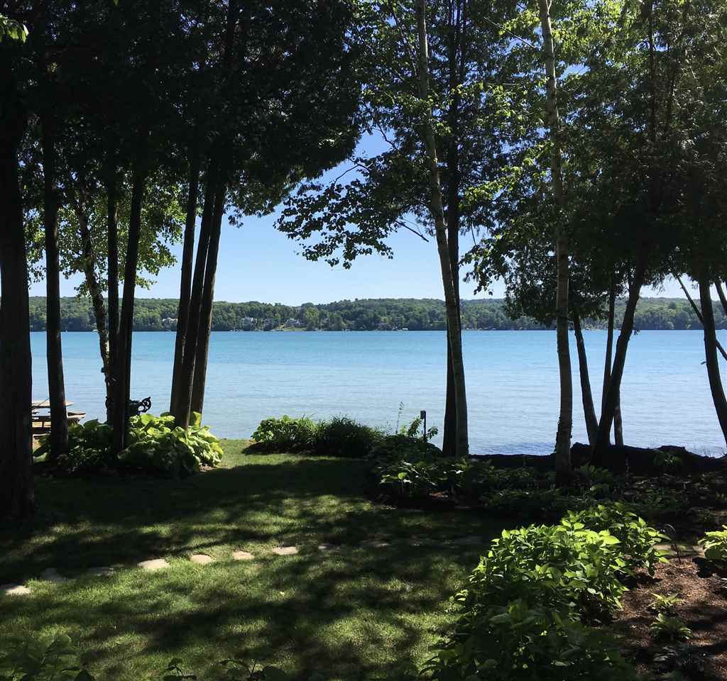 7100 Meadowoods Lane