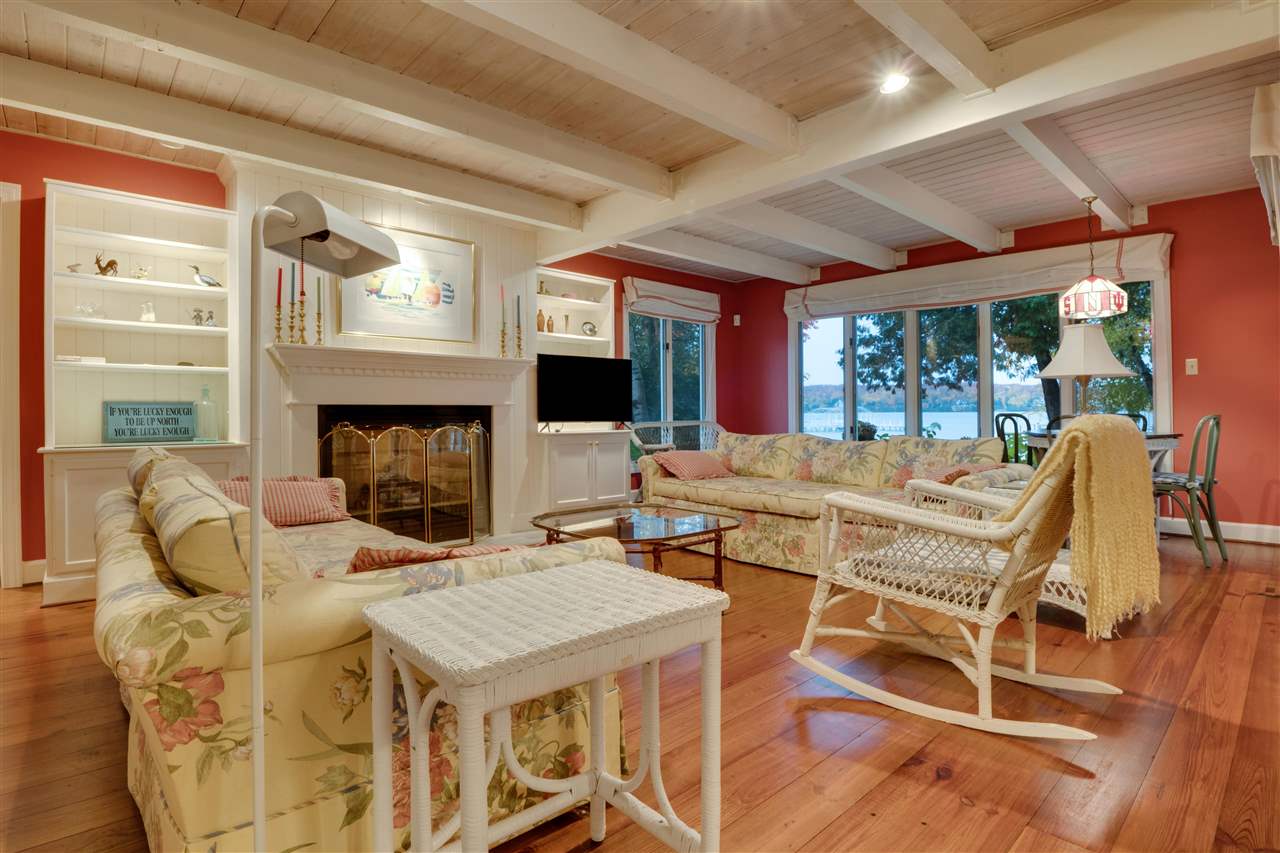 7100 Meadowoods Lane