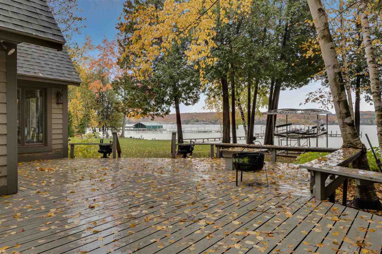 7100 Meadowoods Lane