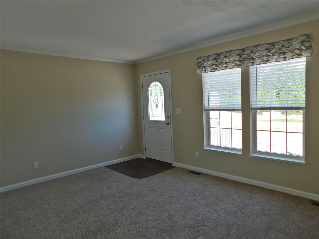 3956 Leslie Lane