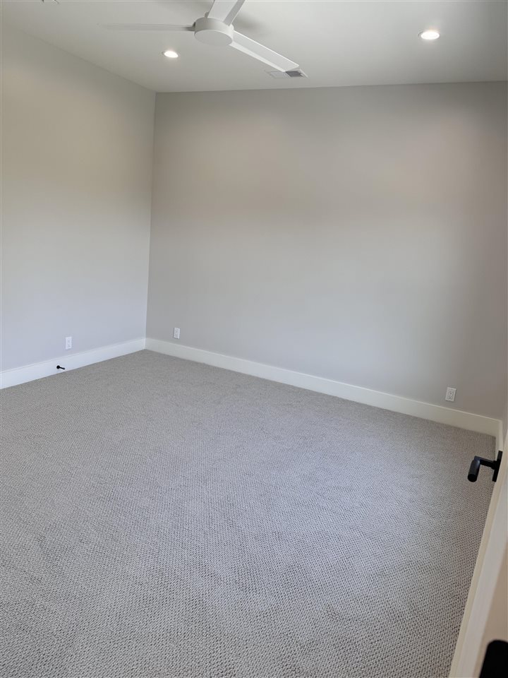 04036 M-75 Highway Unit: 13