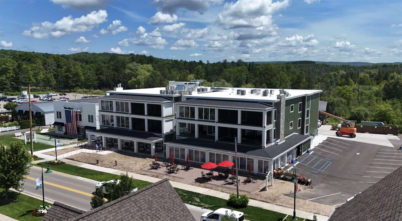 04036 M-75 Highway Unit: 13