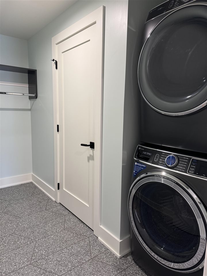 04036 M-75 Highway Unit: 13