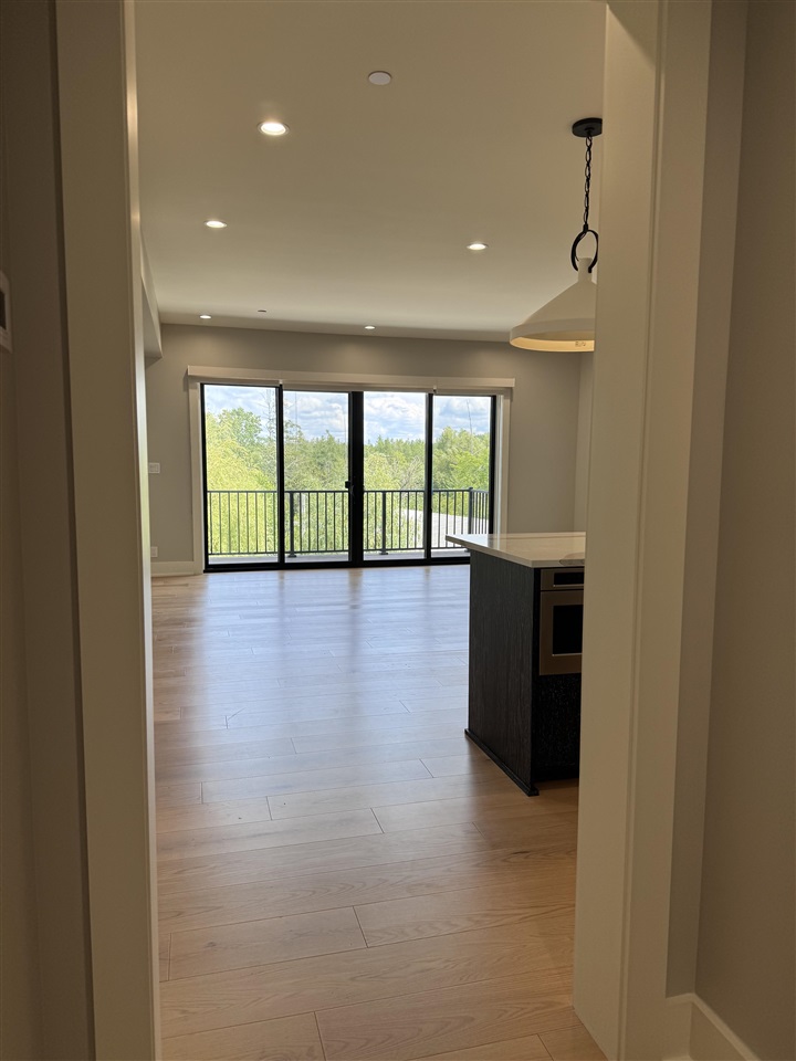 04036 M-75 Highway Unit: 13