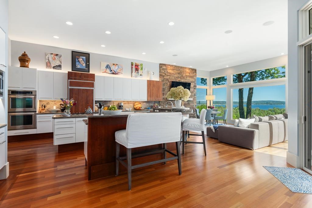 1313 Meadow Gate Lane