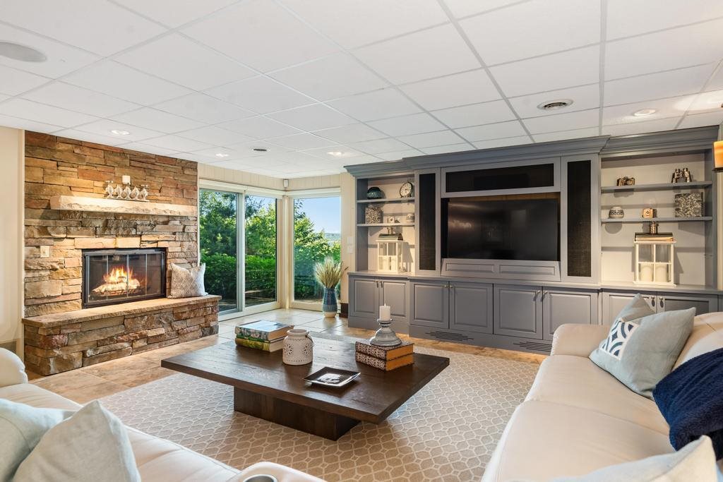 1313 Meadow Gate Lane