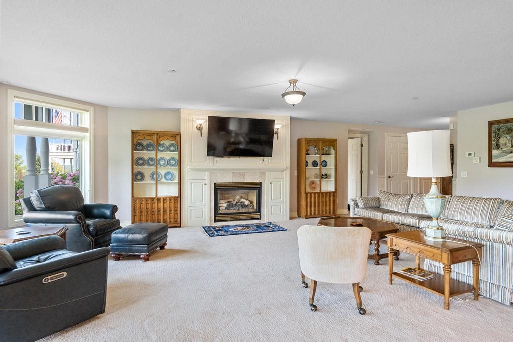 810 Maple Leaf Lane Unit: 10