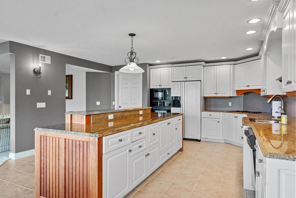 810 Maple Leaf Lane Unit: 10