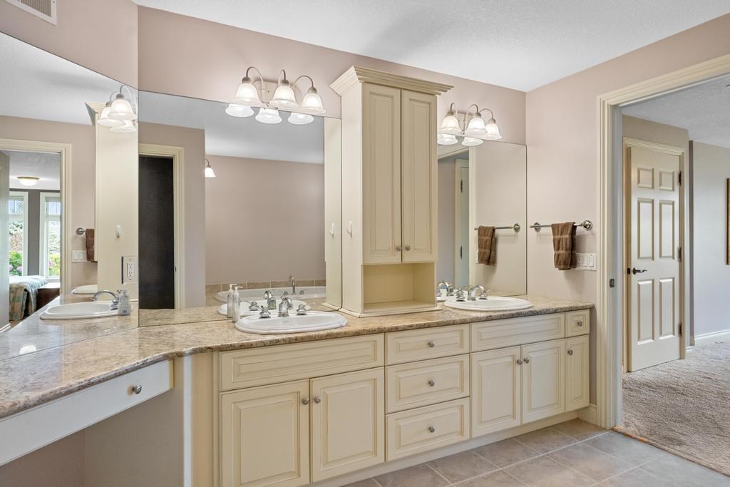 810 Maple Leaf Lane Unit: 10