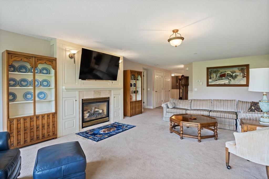 810 Maple Leaf Lane Unit: 10