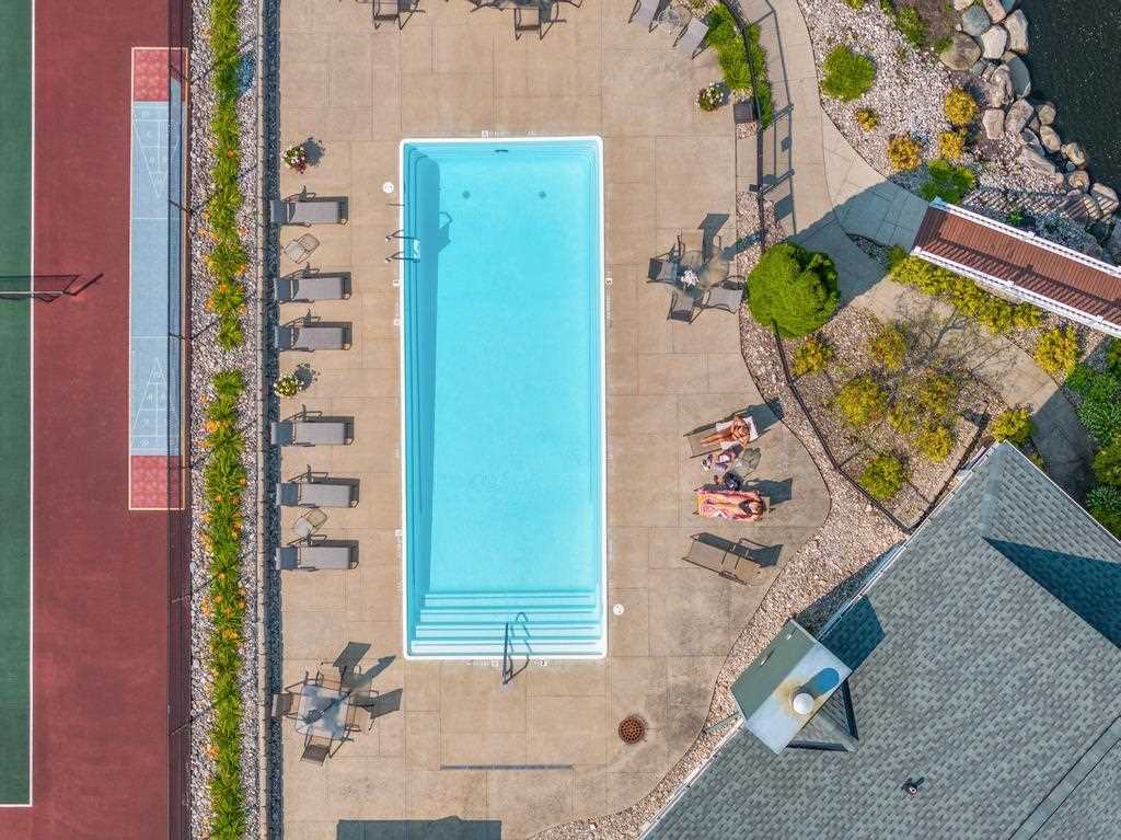 810 Maple Leaf Lane Unit: 10