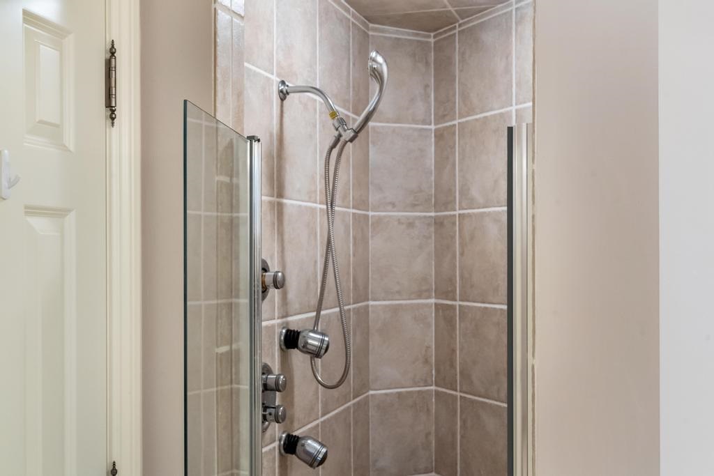 810 Maple Leaf Lane Unit: 10