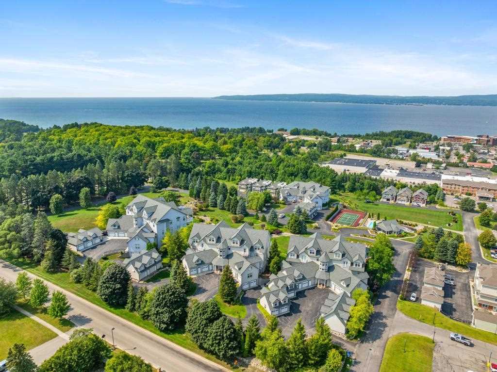 810 Maple Leaf Lane Unit: 10