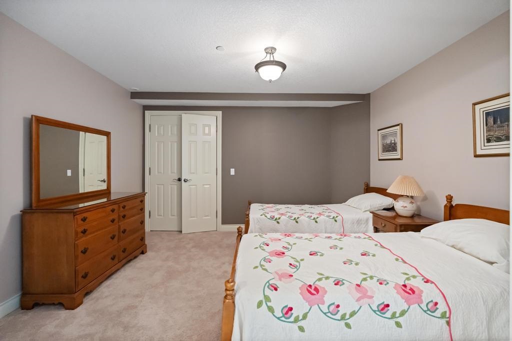 810 Maple Leaf Lane Unit: 10