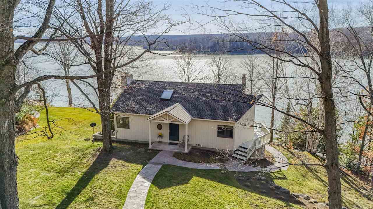 2144 Eagle Island Road