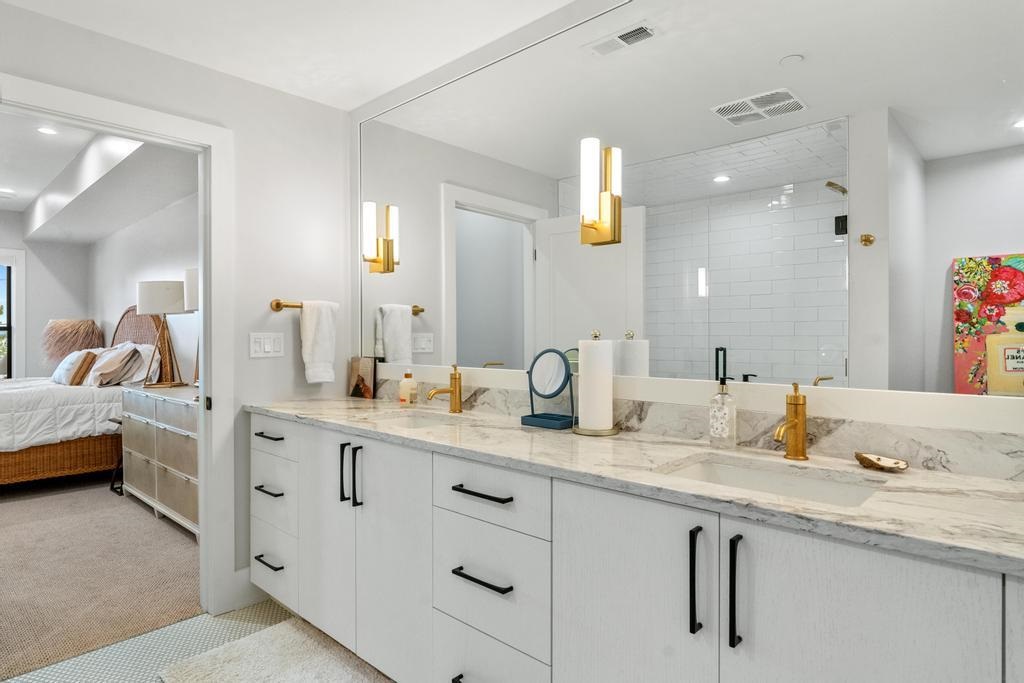 4041 Renwick Lane Unit: 3