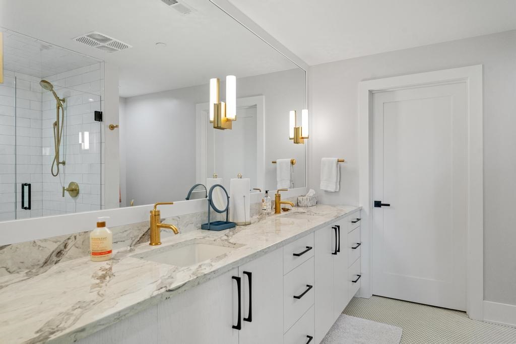 4041 Renwick Lane Unit: 3