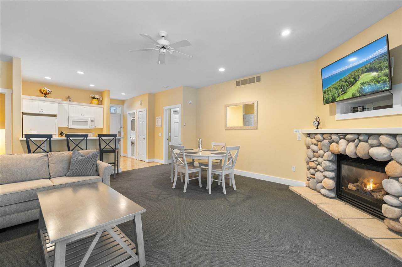 841 Crooked Tree Drive Unit: 708