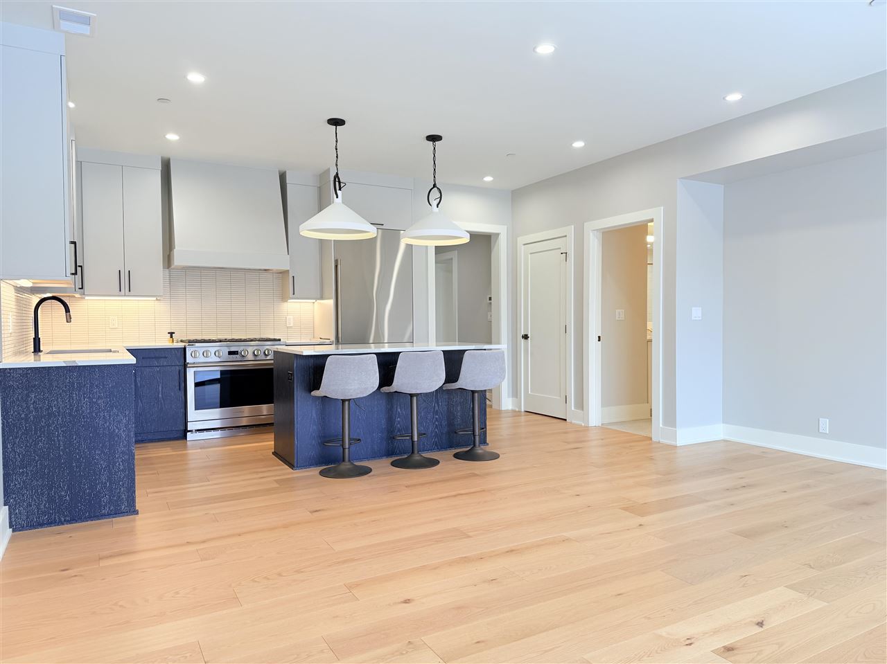 4041 Renwick Lane Unit: 5