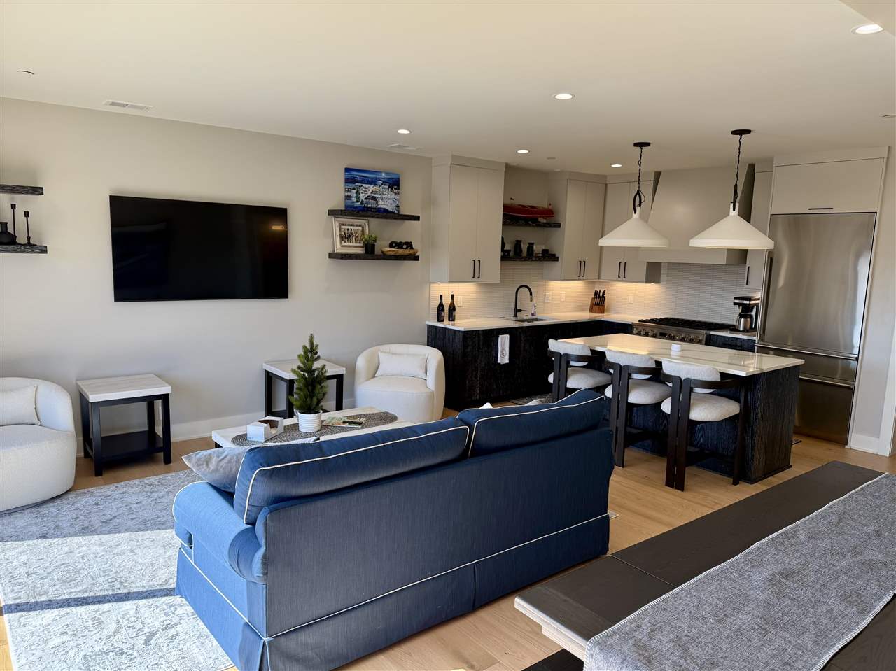 4041 Renwick Lane Unit: 13