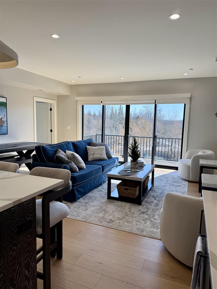 4041 Renwick Lane Unit: 13