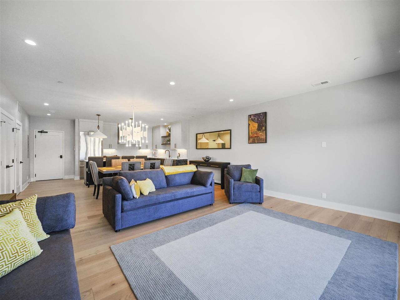 4041 Renwick Lane Unit: 15