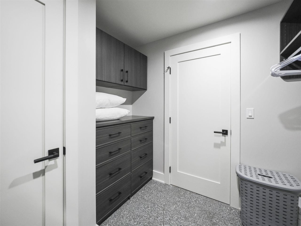 4041 Renwick Lane Unit: 15