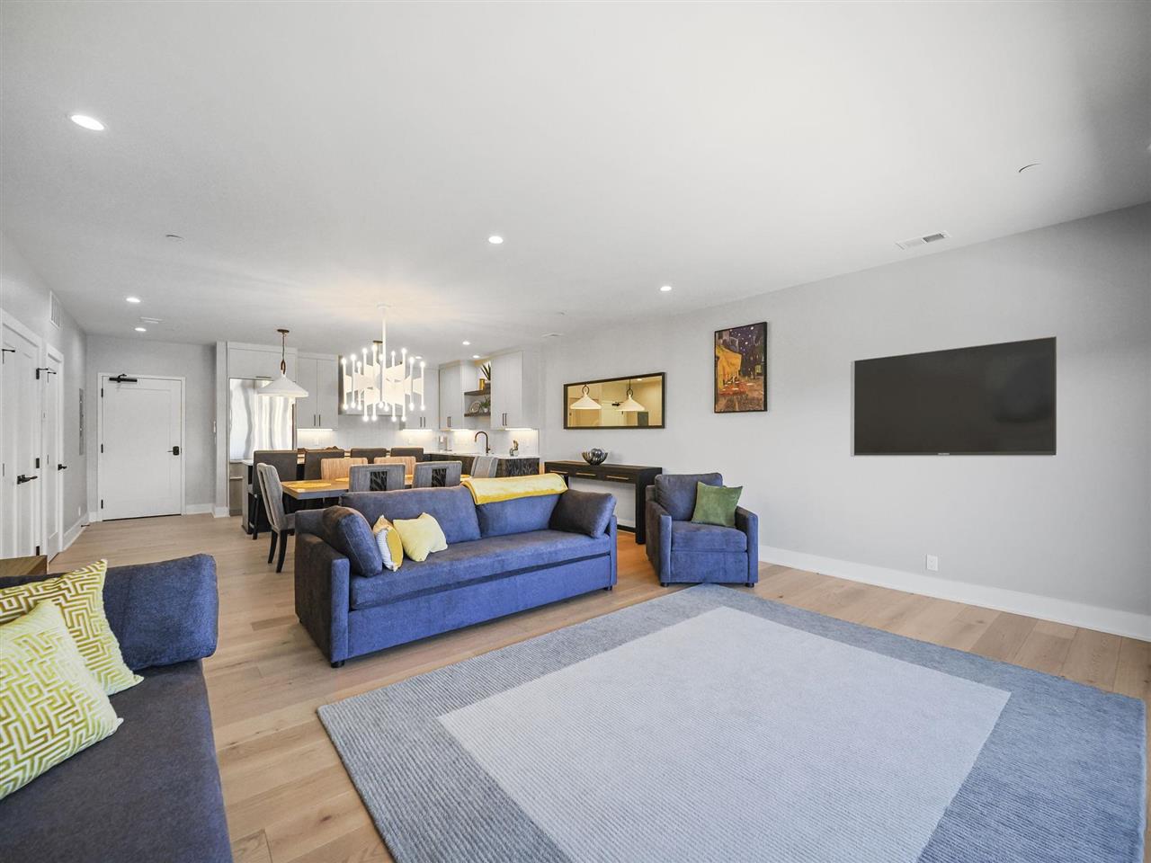 4041 Renwick Lane Unit: 15