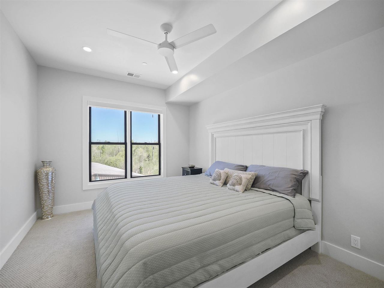 4041 Renwick Lane Unit: 15