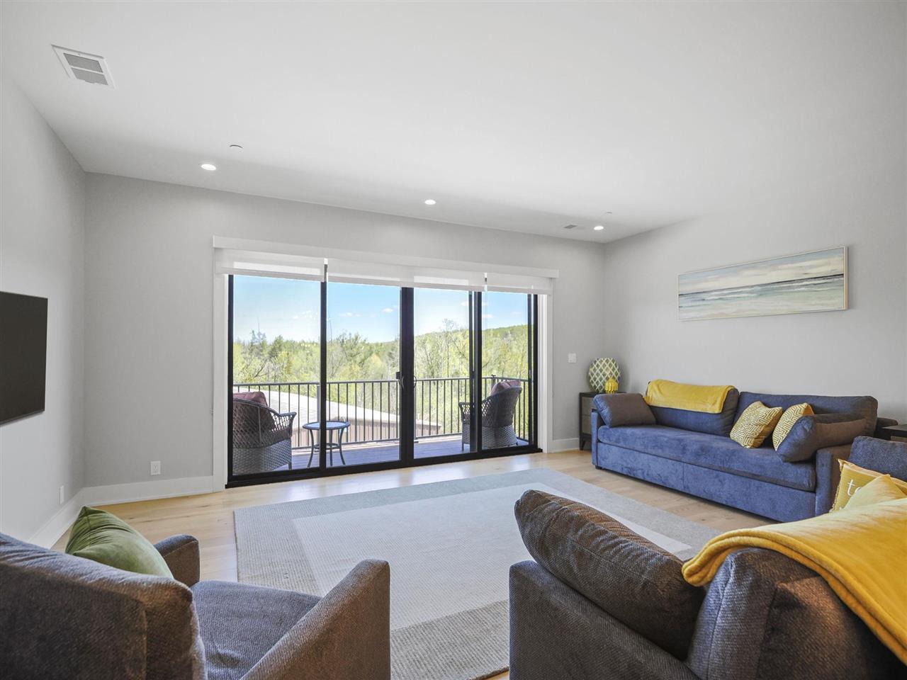 4041 Renwick Lane Unit: 15