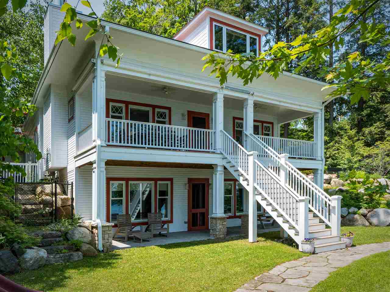 169 E Shadow Trails Road