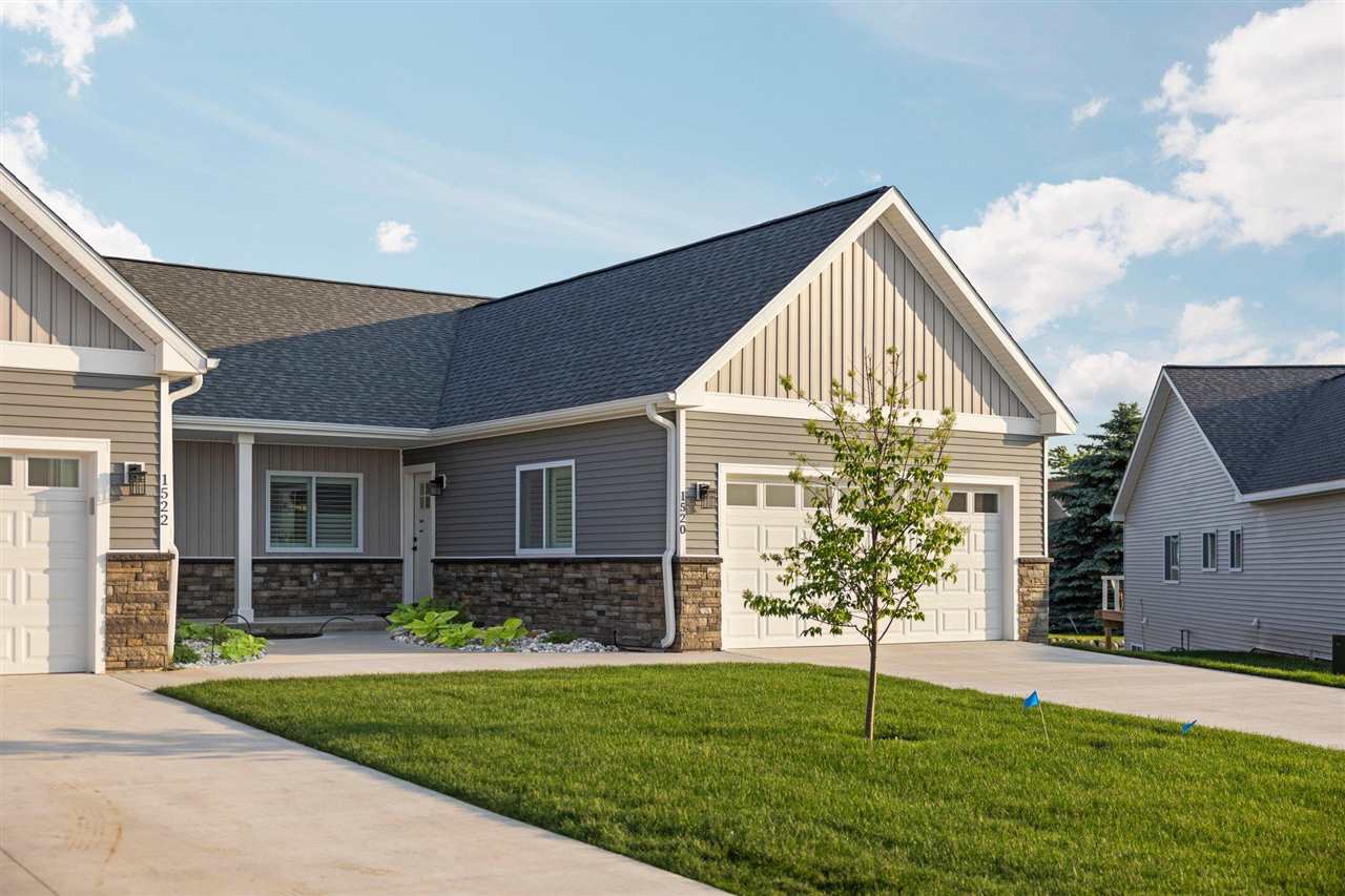 1520 Parmenter Court Unit: 15